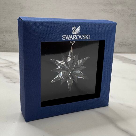 Swarovski | 2011 Little Star Ornament - Picture 1 of 2